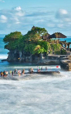 Paket-Wisata-Bedugul-Tanah-Lot-Bali-Barat